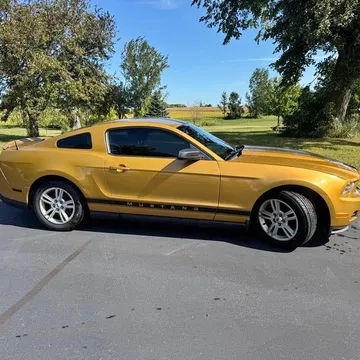 2010 Ford Mustang V6