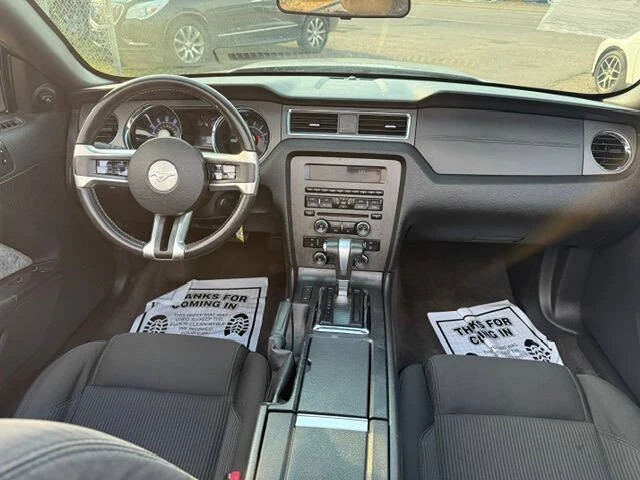 2010 Ford S197 Mustang - Image 14 of 17