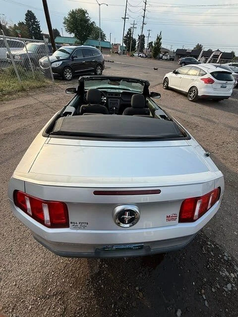 2010 Ford S197 Mustang - Image 11 of 17
