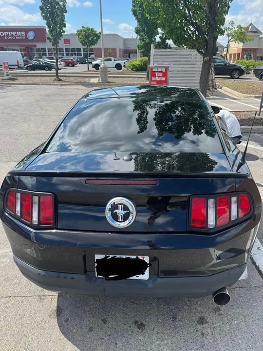2010 Ford S197 Mustang - Image 7 of 9