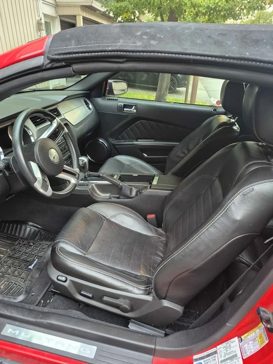 2010 Ford S197 Mustang - Image 10 of 14