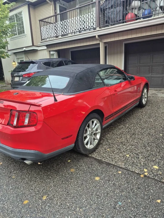 2010 Ford S197 Mustang - Image 7 of 14
