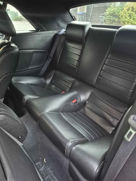 2010 Ford S197 Mustang - Image 13 of 14