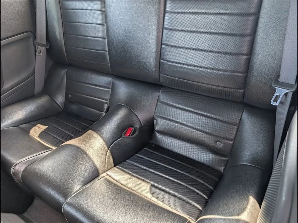 2010 Ford S197 Mustang - Image 8 of 17