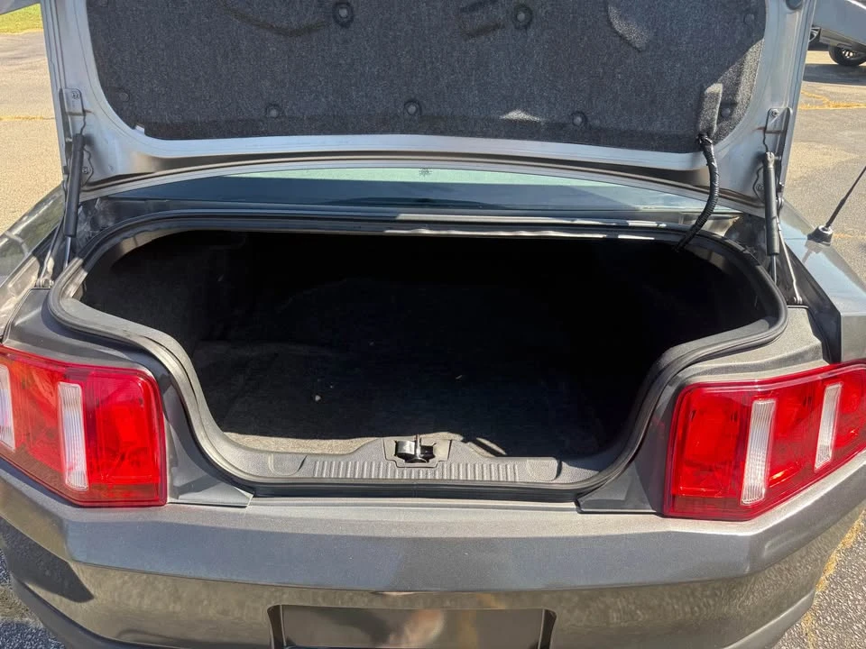 2010 Ford S197 Mustang - Image 11 of 20
