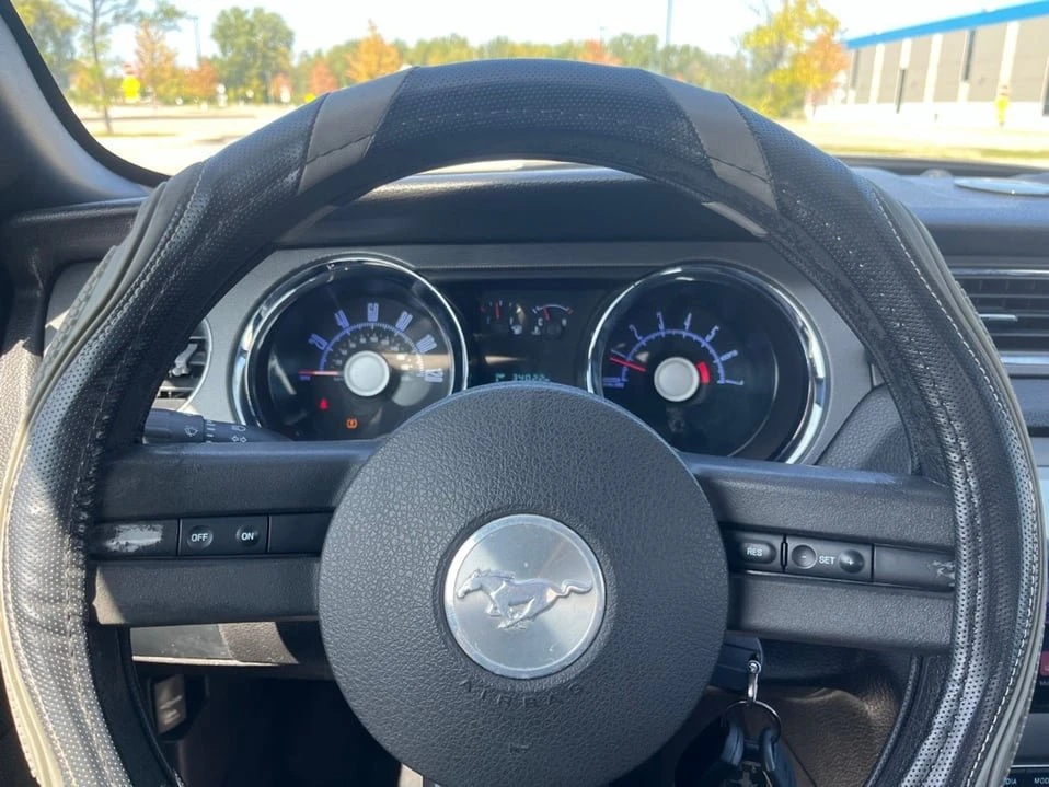 2010 Ford S197 Mustang - Image 12 of 18
