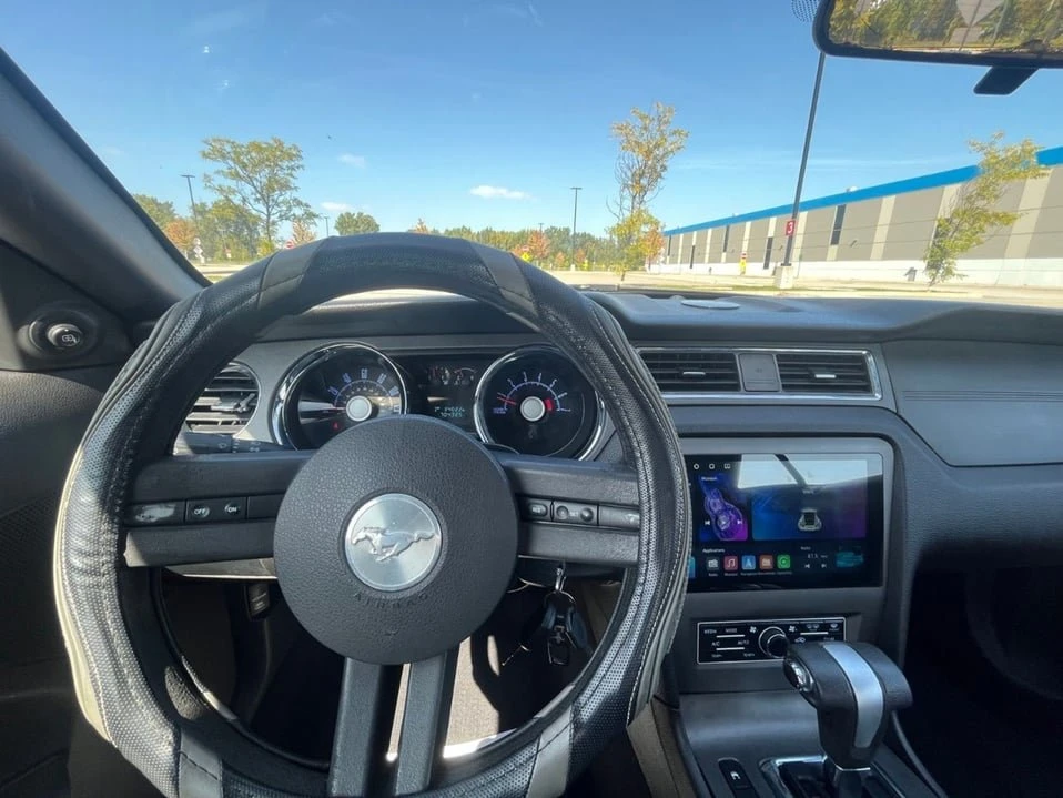 2010 Ford S197 Mustang - Image 13 of 18