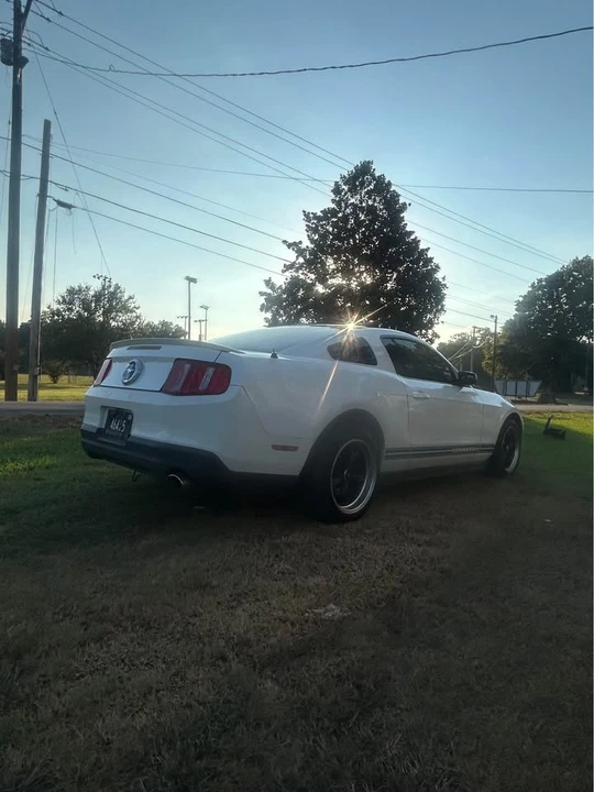 2010 Ford S197 Mustang - Image 5 of 7