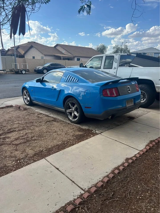 2010 Ford S197 Mustang - Image 2 of 3