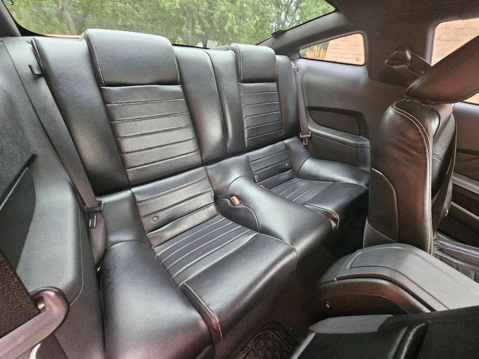 2010 Ford S197 Mustang - Image 11 of 13