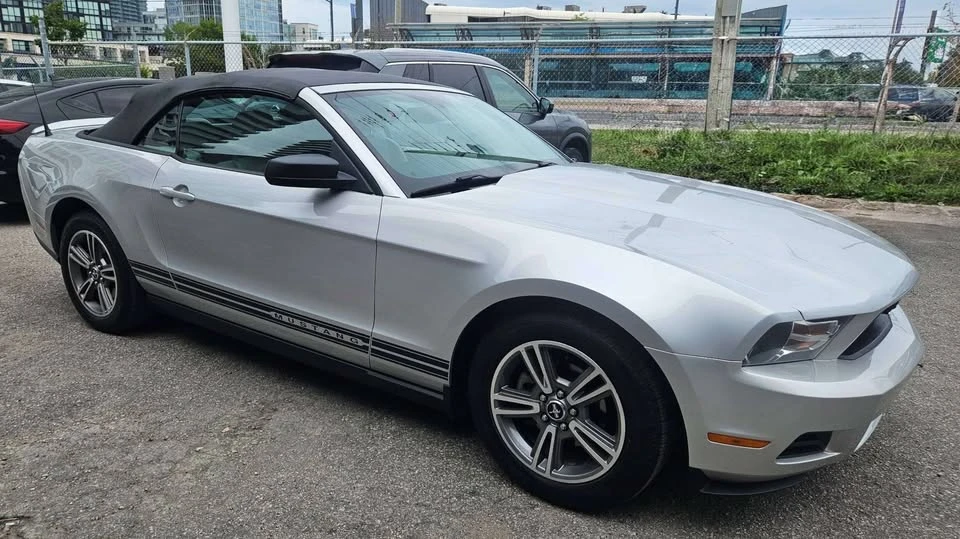 2010 Ford S197 Mustang - Image 4 of 8