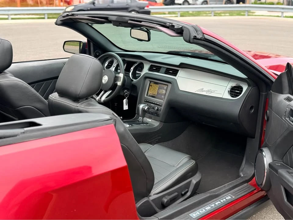 2010 Ford S197 Mustang - Image 12 of 20