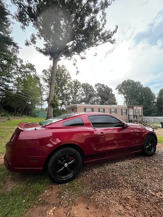 2010 Ford S197 Mustang - Image 3 of 4