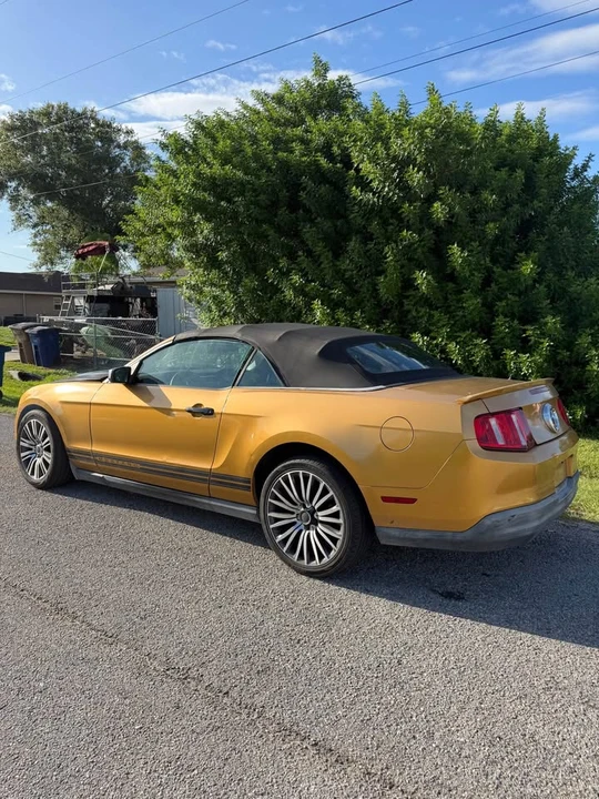 2010 Ford S197 Mustang - Image 4 of 7