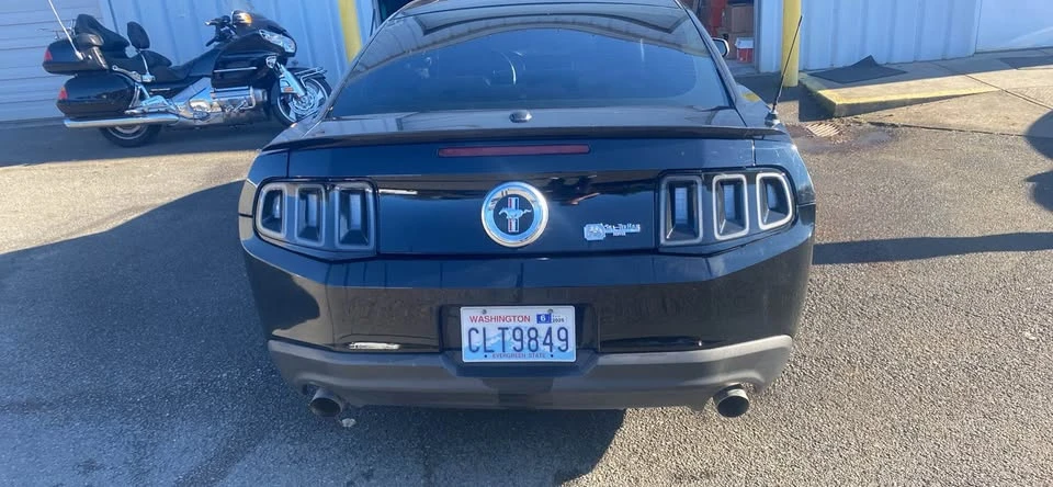 2010 Ford S197 Mustang - Image 3 of 7