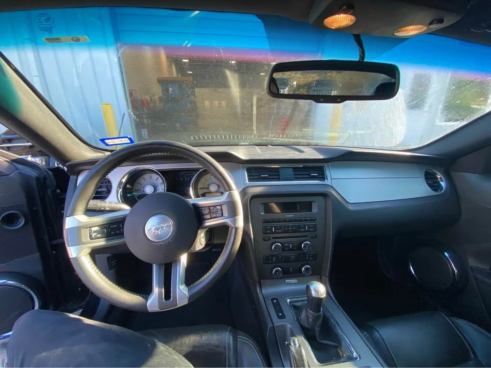 2010 Ford S197 Mustang - Image 4 of 7