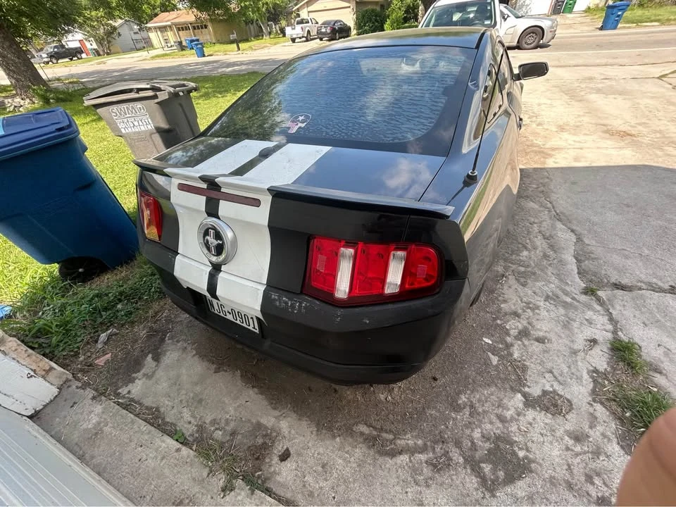 2010 Ford S197 Mustang - Image 3 of 5