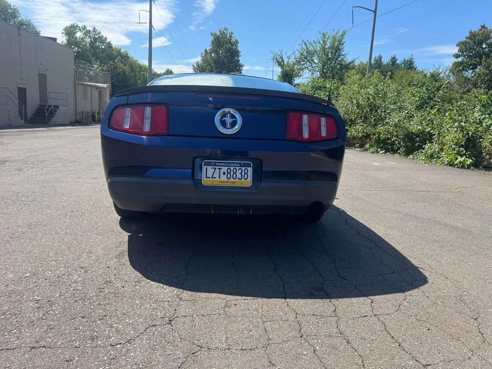 2010 Ford S197 Mustang - Image 6 of 11