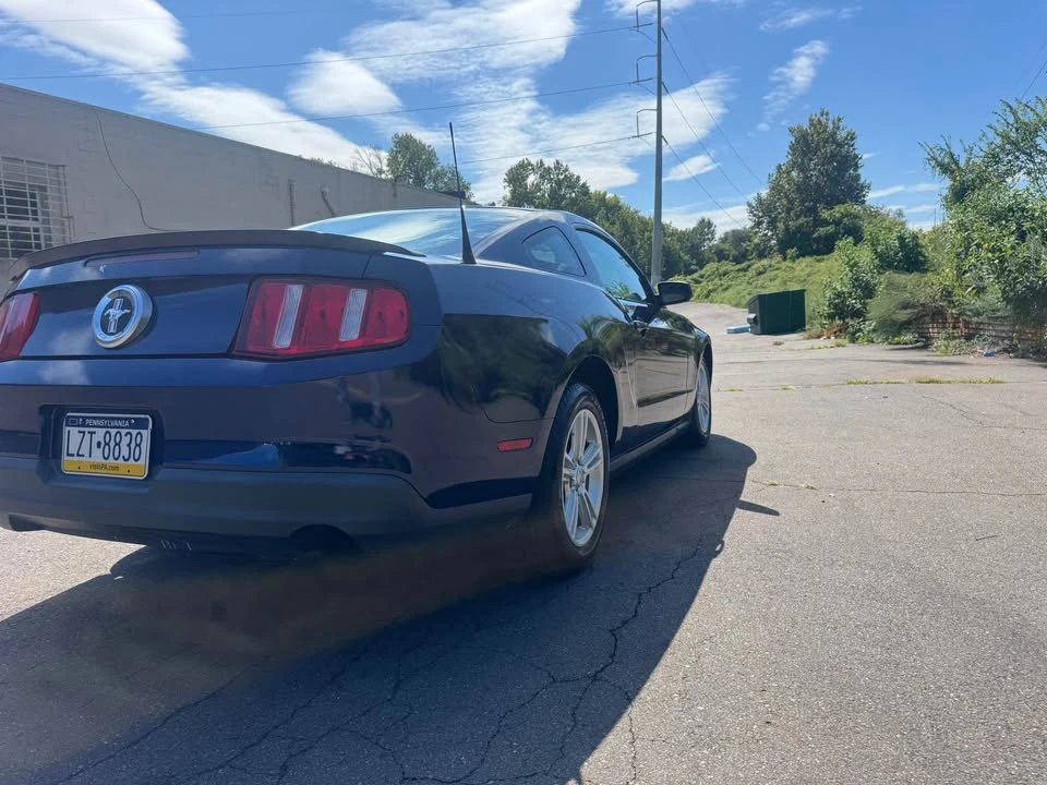 2010 Ford S197 Mustang - Image 4 of 11