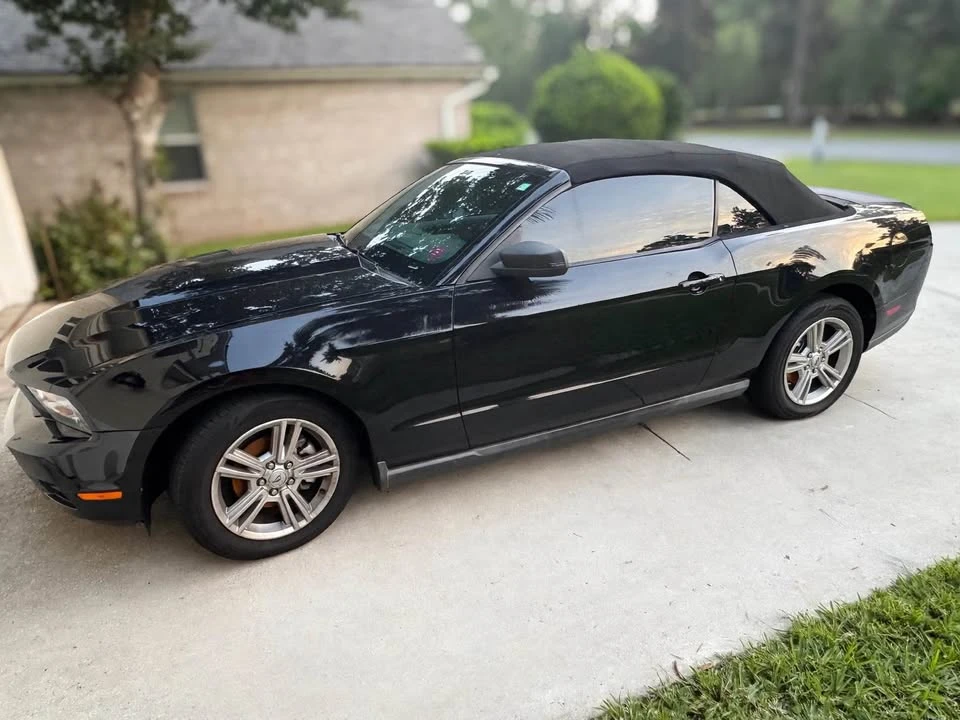 2010 Ford S197 Mustang - Image 2 of 6