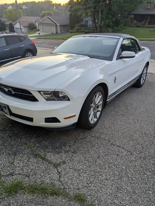 2010 Ford S197 Mustang - Image 4 of 6