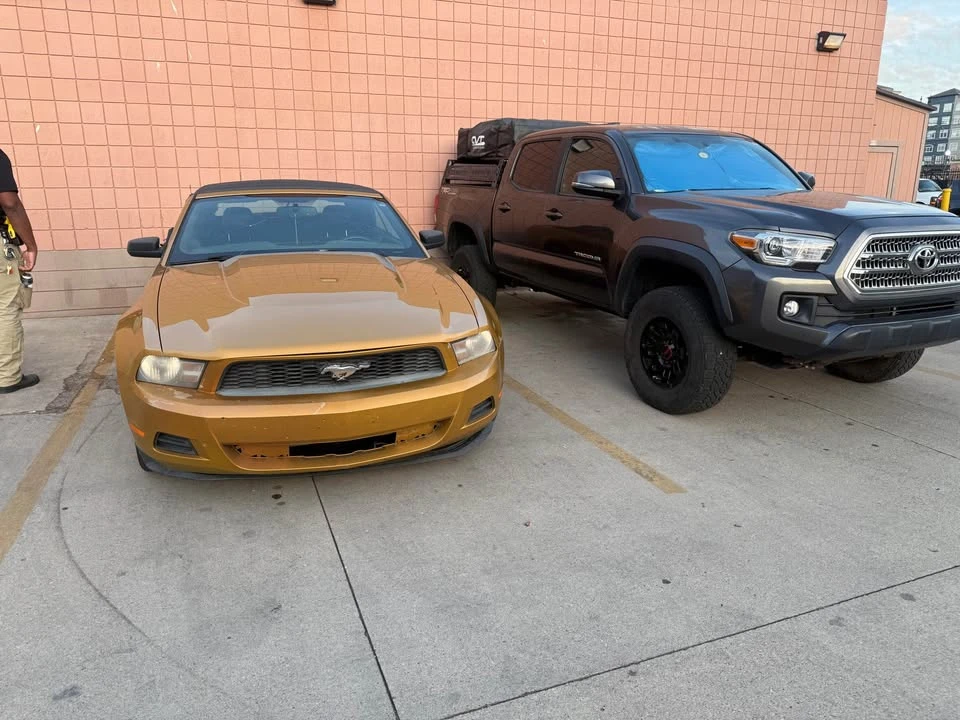 2010 Ford S197 Mustang - Image 3 of 3