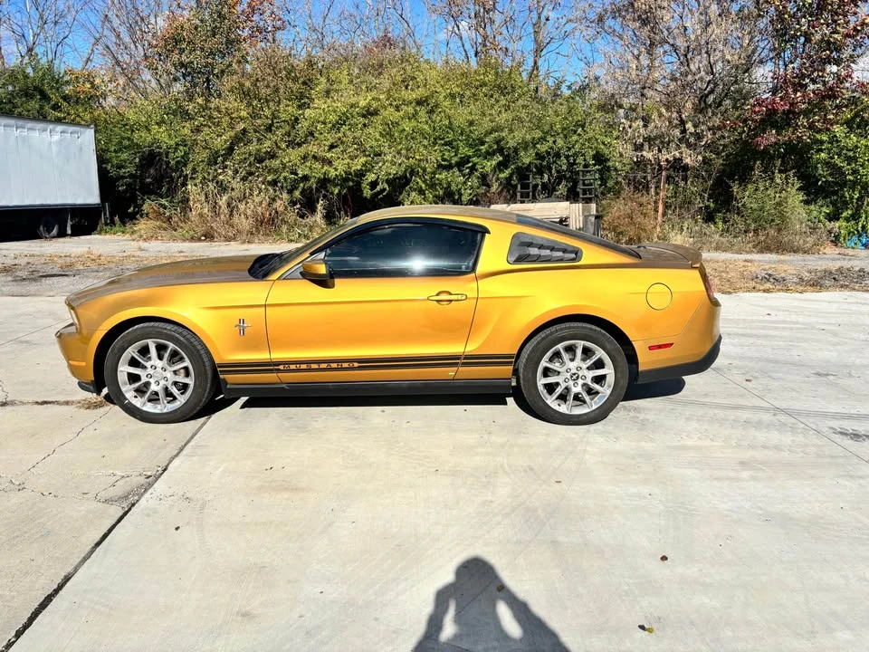 2010 Ford S197 Mustang - Image 7 of 11