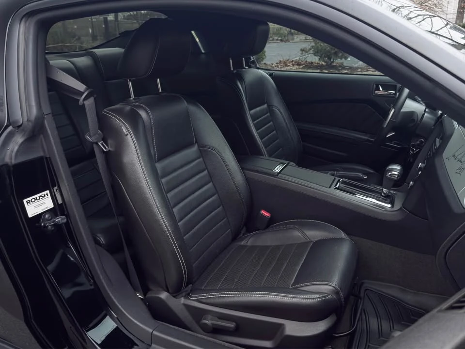 2010 Ford S197 Mustang - Image 11 of 18