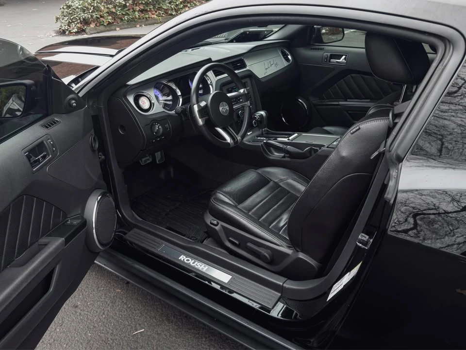 2010 Ford S197 Mustang - Image 7 of 18