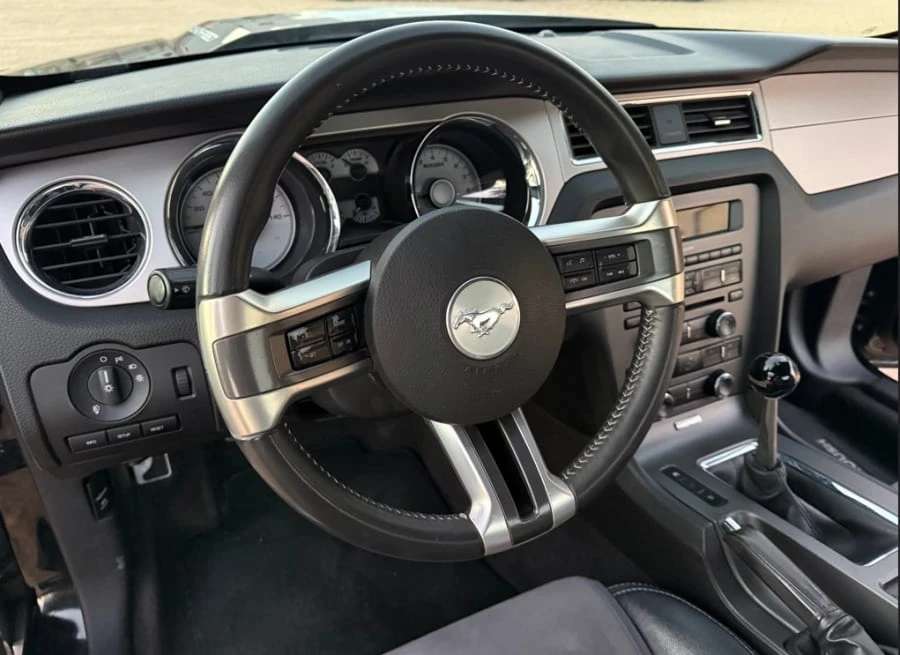 2010 Ford S197 Mustang - Image 12 of 22