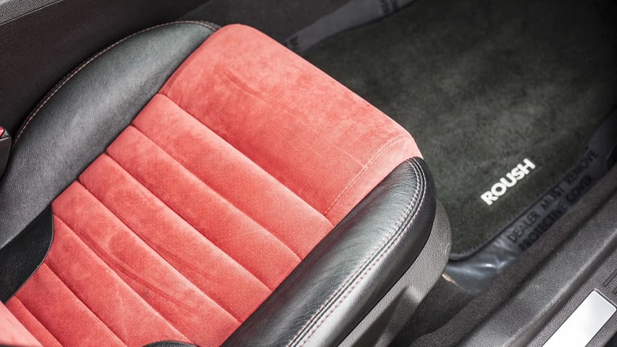 2010 Ford S197 Mustang - Image 5 of 12