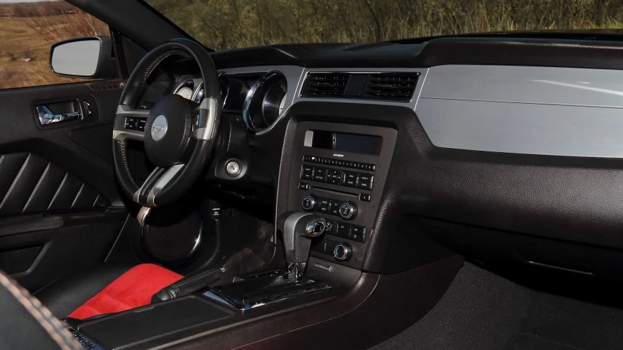 2010 Ford S197 Mustang - Image 21 of 31