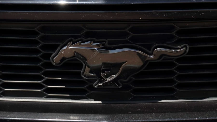 2010 Ford S197 Mustang - Image 16 of 31