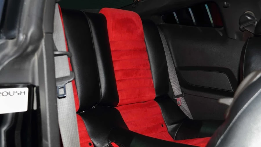 2010 Ford S197 Mustang - Image 24 of 31