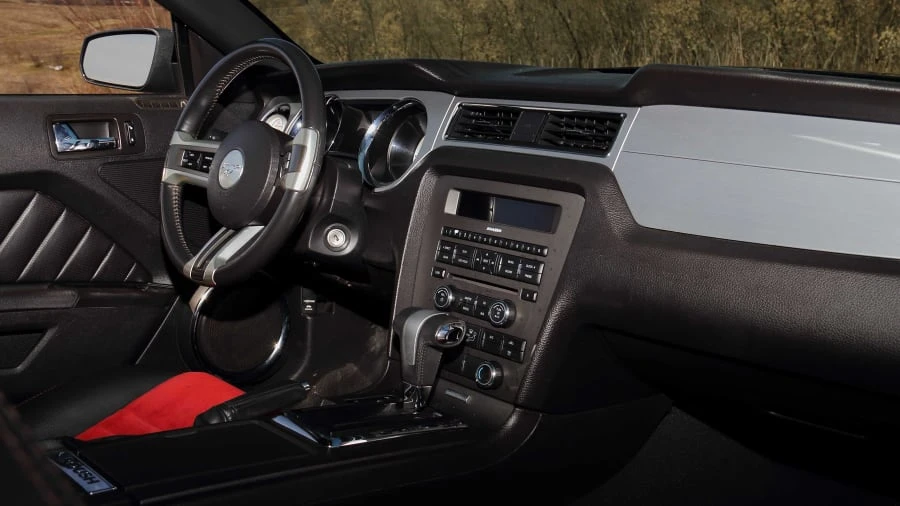 2010 Ford S197 Mustang - Image 26 of 31