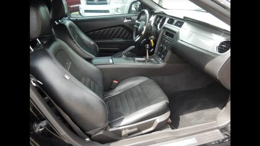 2010 Ford S197 Mustang - Image 6 of 7