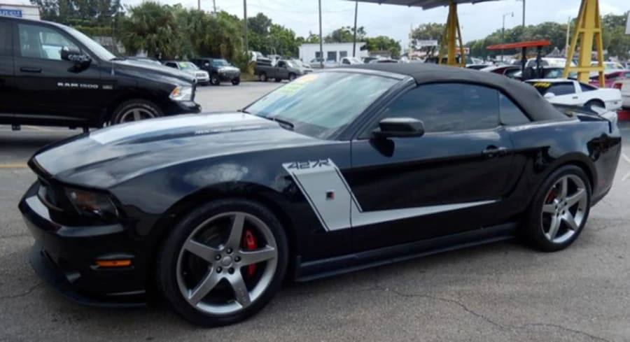 2010 Ford S197 Mustang - Image 2 of 7