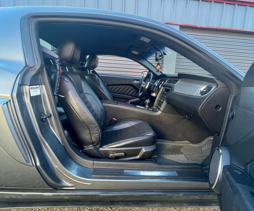 2010 Ford S197 Mustang - Image 15 of 21