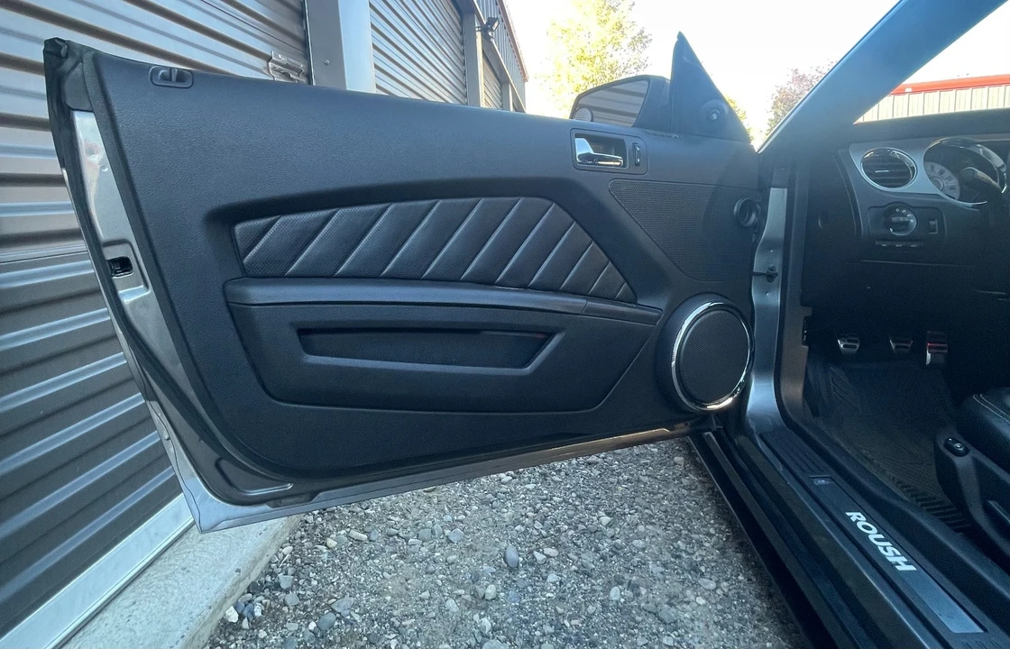 2010 Ford S197 Mustang - Image 9 of 21