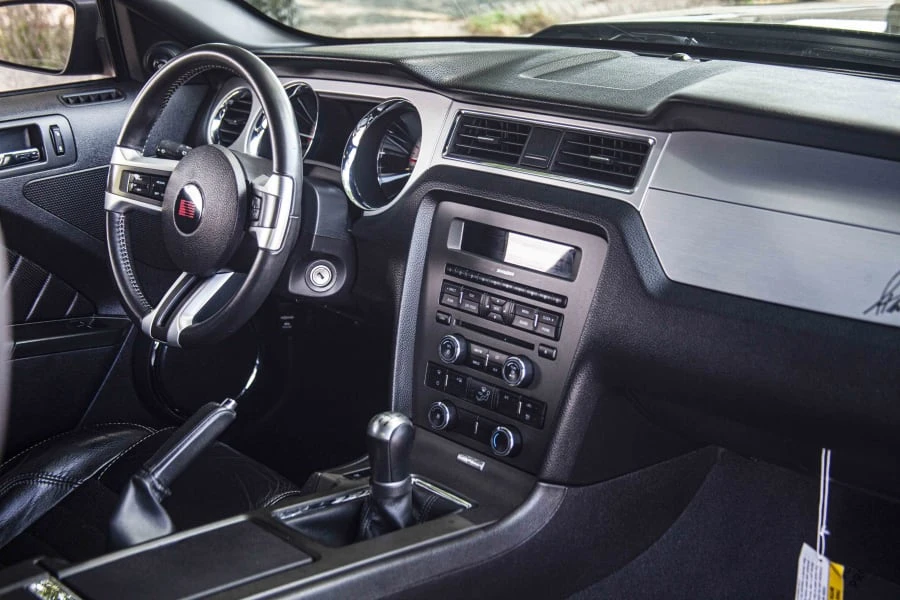 2010 Ford S197 Mustang - Image 5 of 21
