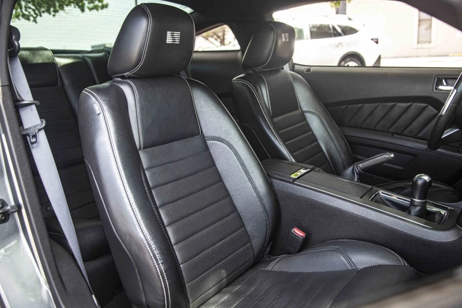 2010 Ford S197 Mustang - Image 6 of 21