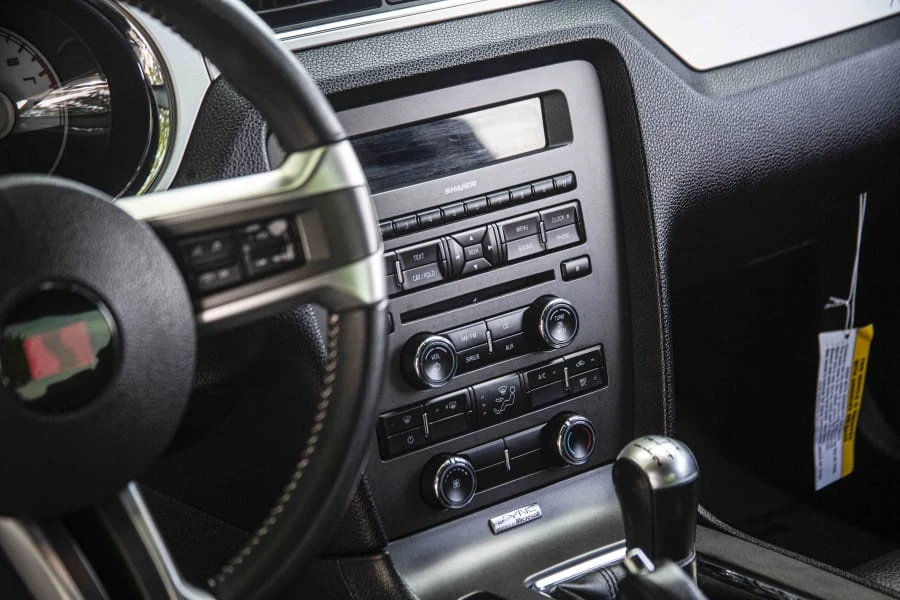 2010 Ford S197 Mustang - Image 14 of 21