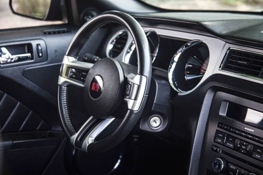 2010 Ford S197 Mustang - Image 17 of 21