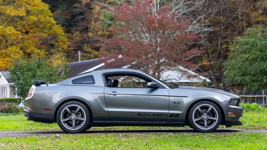 2010 Ford S197 Mustang - Image 8 of 16