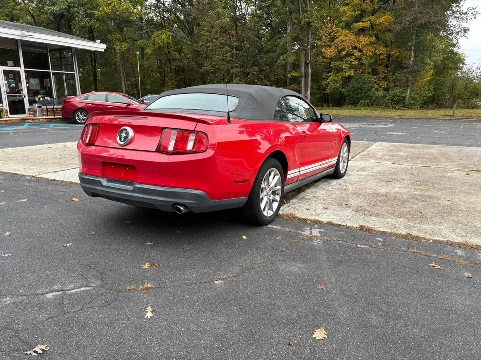 2010 Ford S197 Mustang - Image 4 of 10