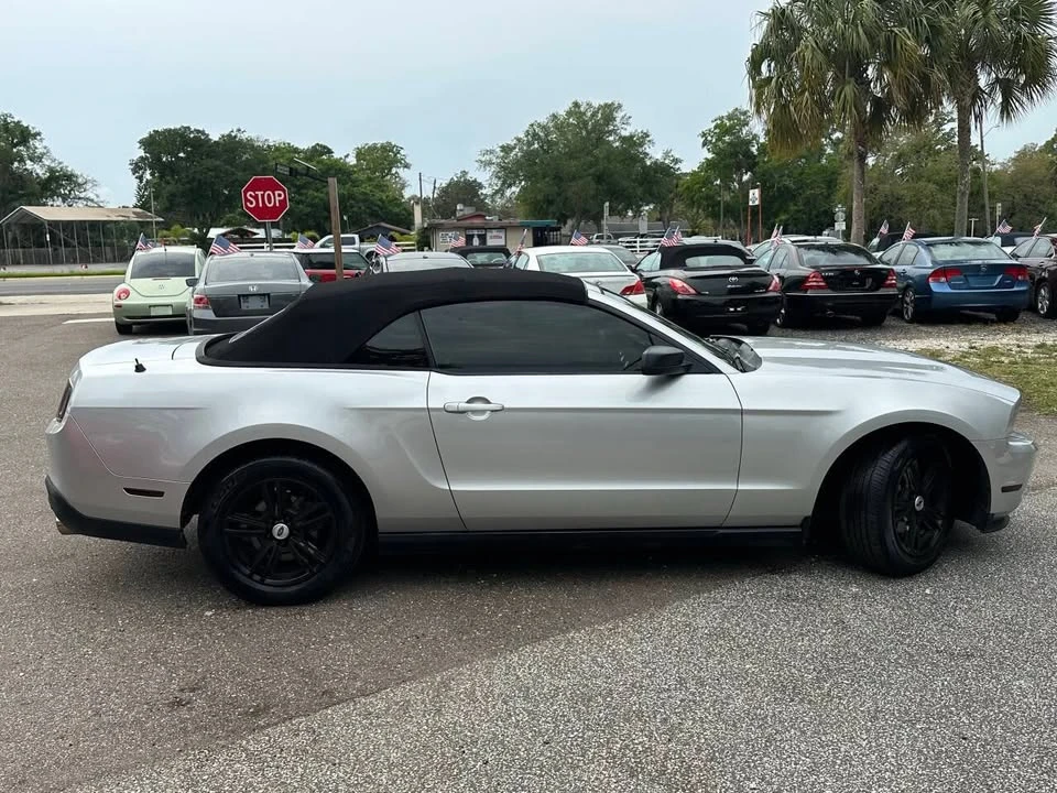 2010 Ford S197 Mustang - Image 11 of 20