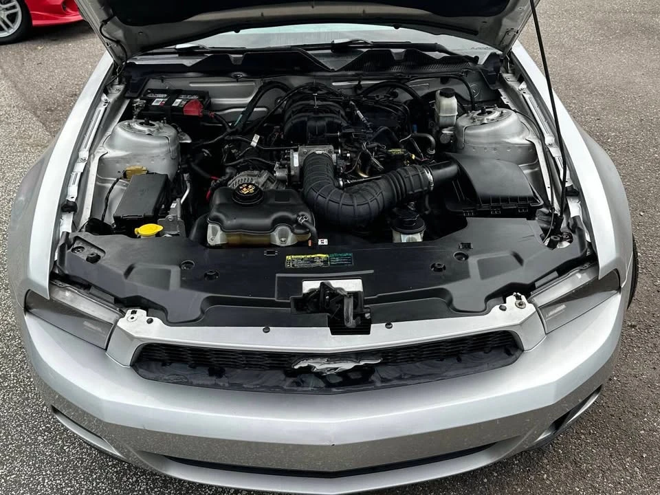 2010 Ford S197 Mustang - Image 13 of 20