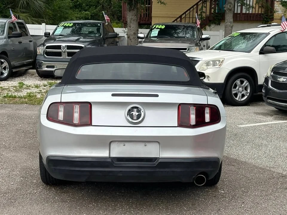2010 Ford S197 Mustang - Image 9 of 20