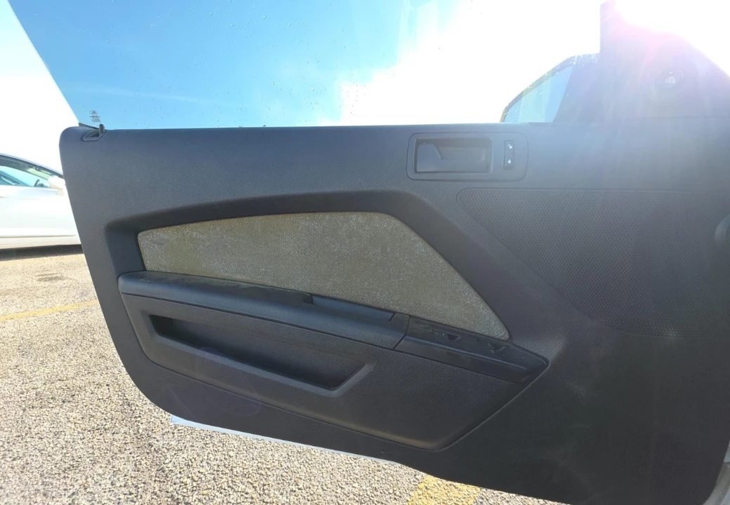 2010 Ford S197 Mustang - Image 12 of 12