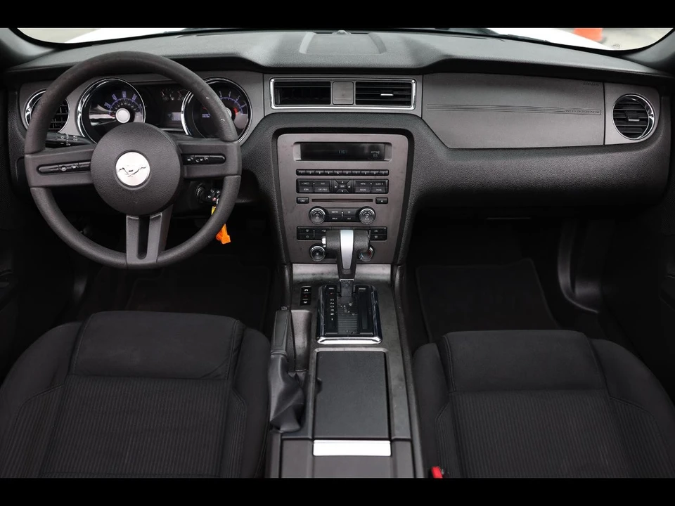 2010 Ford S197 Mustang - Image 2 of 12
